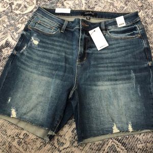 Judy Blue Mid-Thigh Shorts